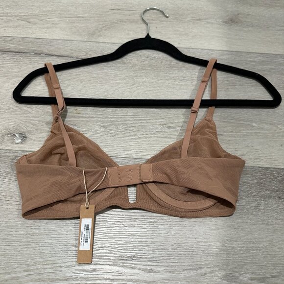NWT - SKIMS Brown Mesh One Wire Plunge Bra - Picture 4 of 4